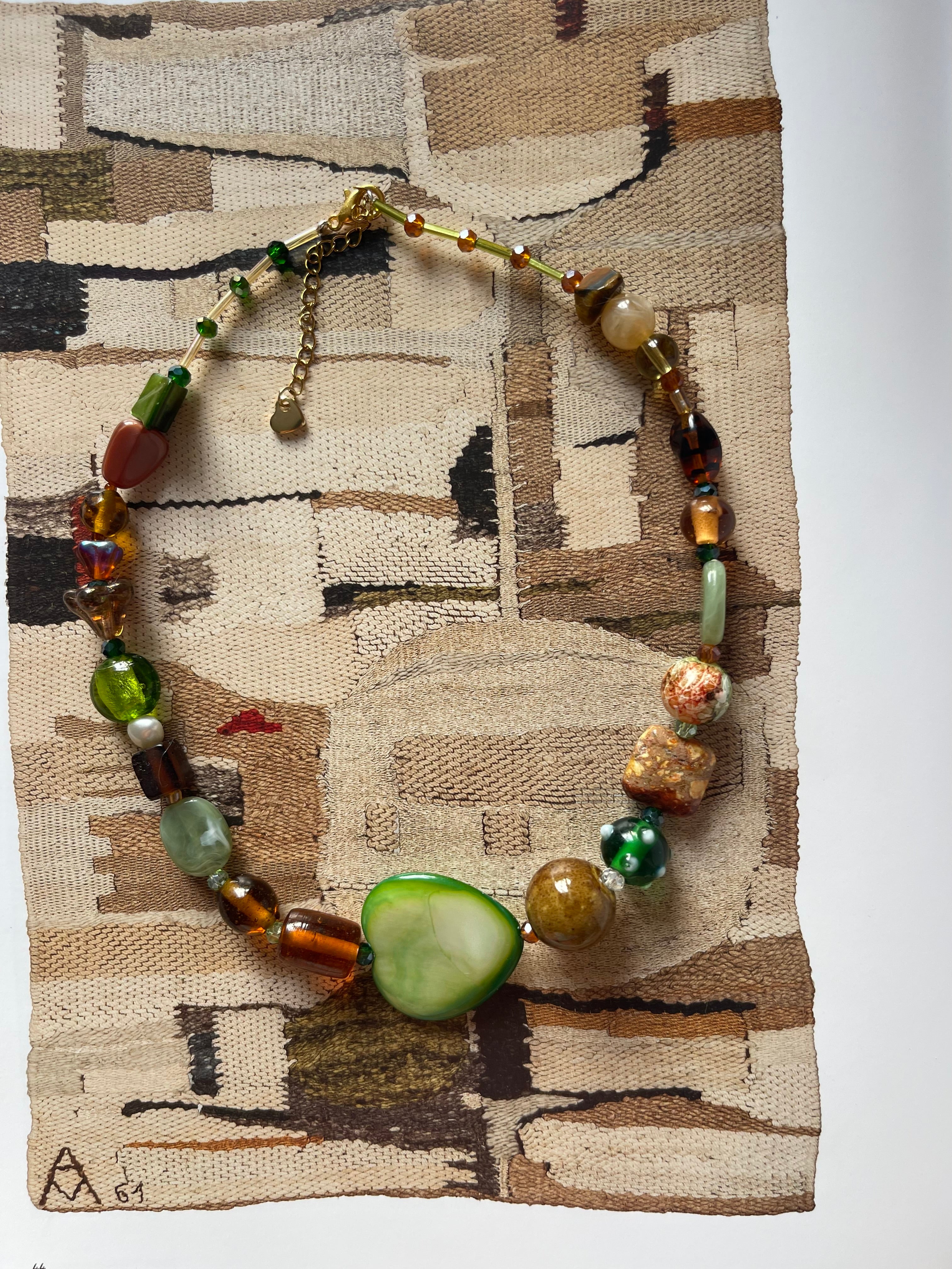 Green tonal heart necklace