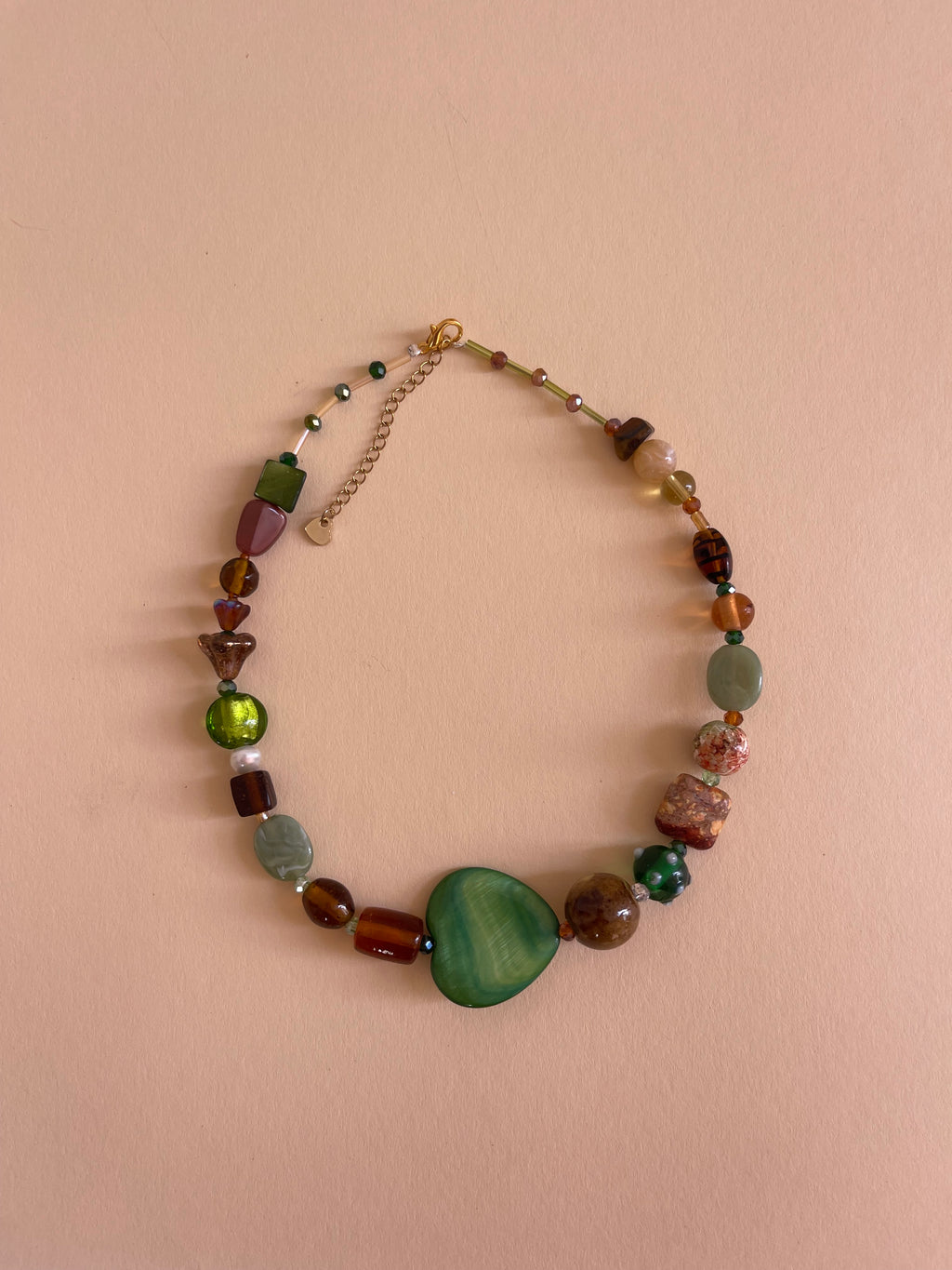 Green tonal heart necklace