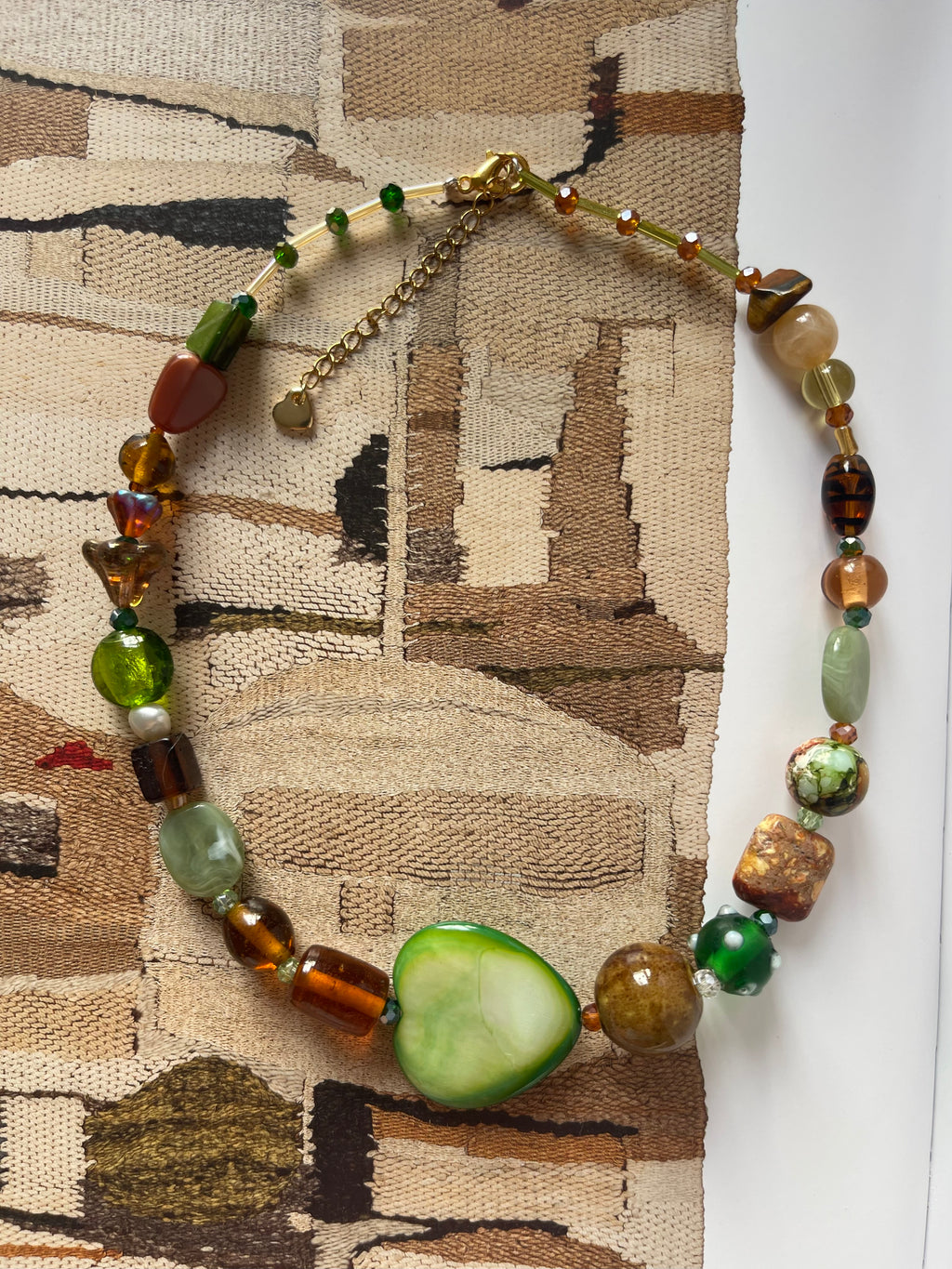 Chunky green and brown choker